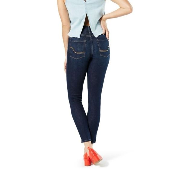 Signature by Levi Strauss & Co. Women Dark Wash High Rise Skinny Ankle Crop Jean - Picture 2 of 9
